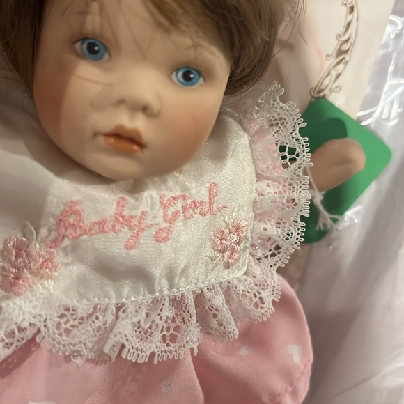 Paulines Limited addition Doll, Allie, porcelain 8” collector item - Plus 2 free - Picture 10 of 13